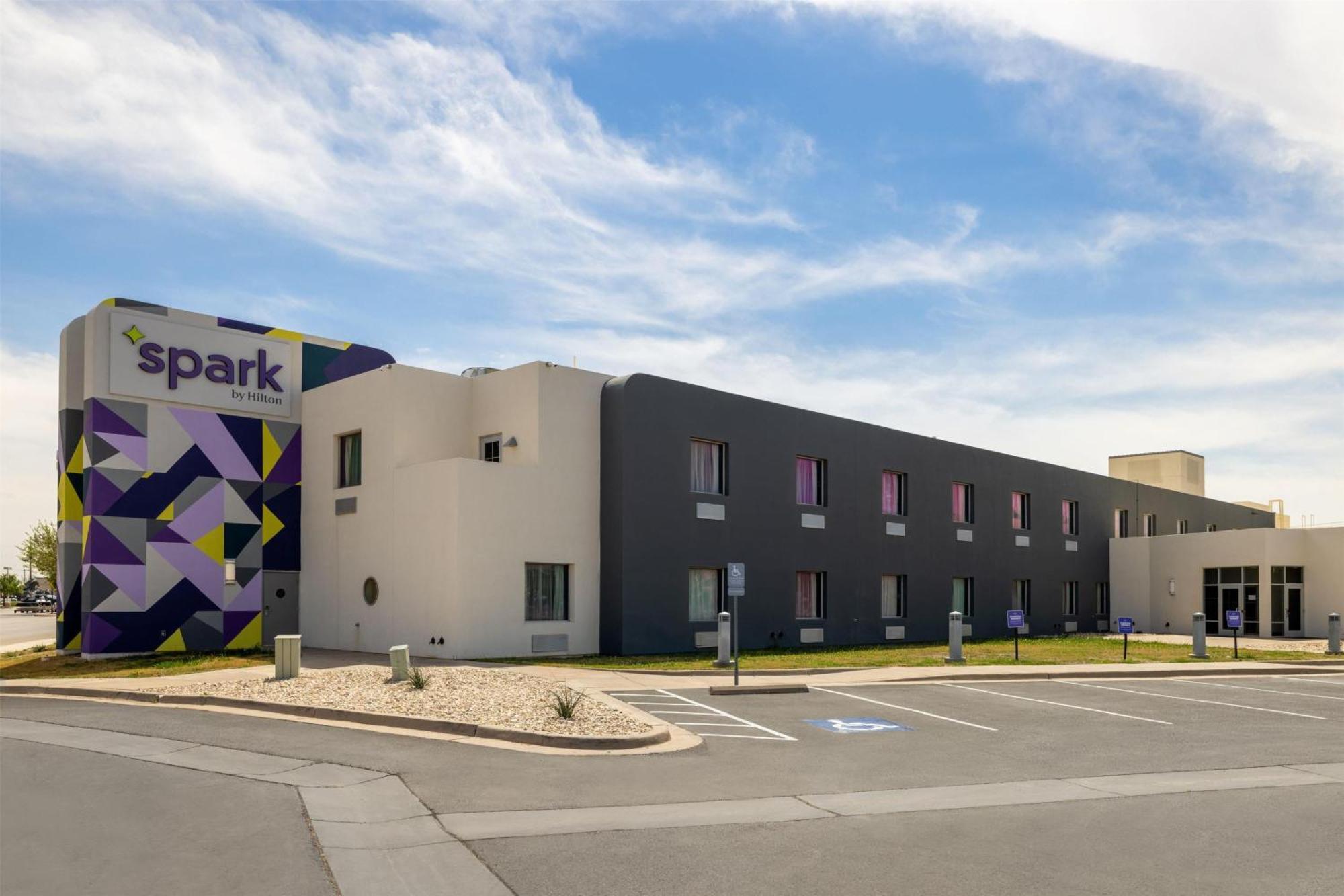 Spark By Hilton Artesia Bagian luar foto