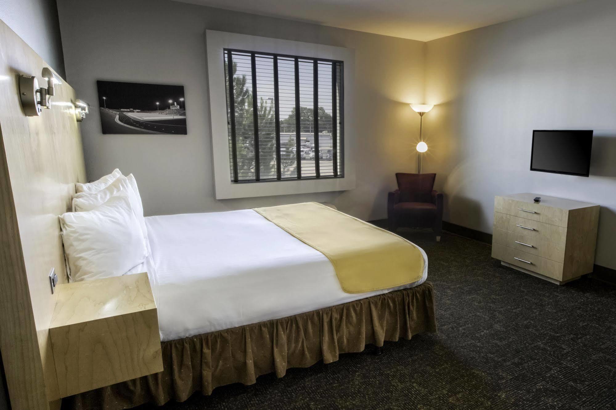 Spark By Hilton Artesia Bagian luar foto