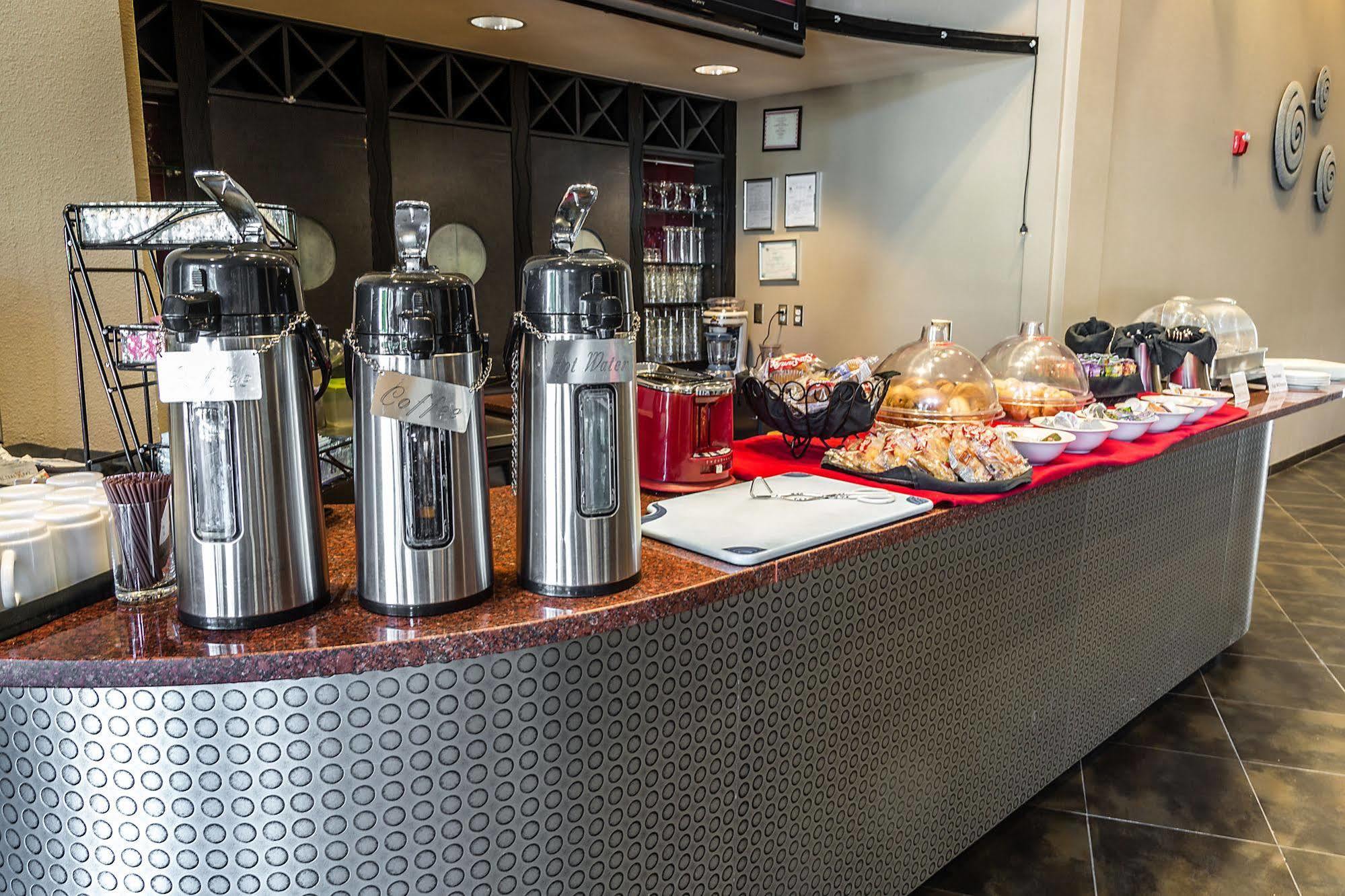 Spark By Hilton Artesia Bagian luar foto